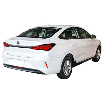 Changan YiDong EV460 Chinese Electric Taxi Sedan 401KM Vie de la batterie
