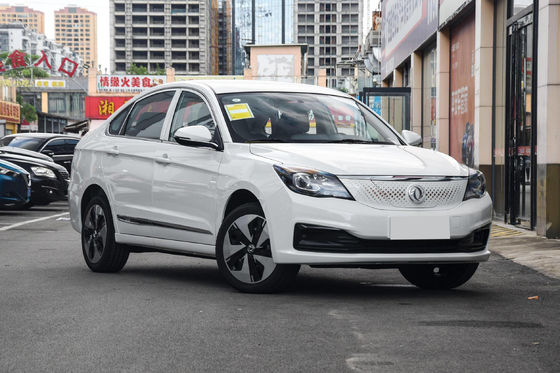 Dong Feng E70 Taxi électrique chinois Pour le trajet en ligne