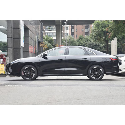 Hycan A06 Taxi électrique chinois Moyenne voiture électrique Avec une portée de 550KM-630KM