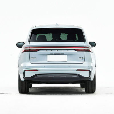 Le Geely Xingyue L est un SUV de luxe, avec un kilométrage de 1300 km.