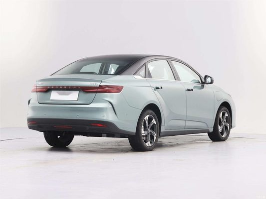 Geely Geometry G6 Chinese Electric Sedan 410KM-500KM Convient pour les voitures UBER