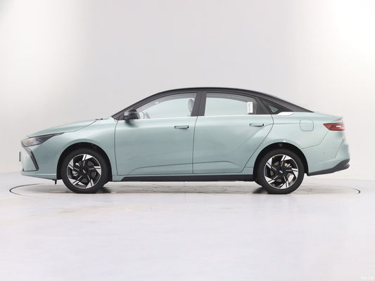 Geely Geometry G6 Chinese Electric Sedan 410KM-500KM Convient pour les voitures UBER