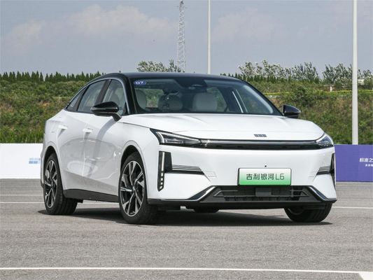 Geely Galaxy L6 Chinese Electric Sedan Plug In Hybrid Sedan 1370KM L2 Assistance à la conduite
