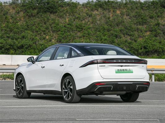 Geely Galaxy L6 Chinese Electric Sedan Plug In Hybrid Sedan 1370KM L2 Assistance à la conduite