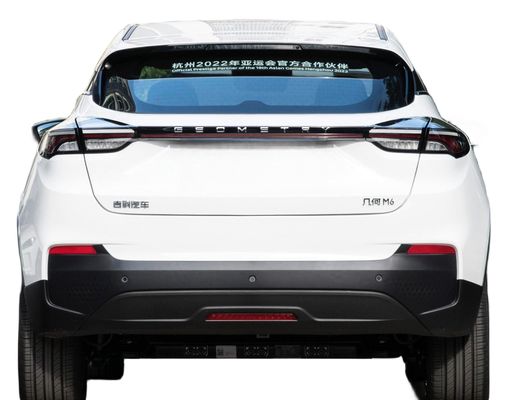 Geely Geometry M6 SUV électrique compact Range 580KM Pour le transport urbain