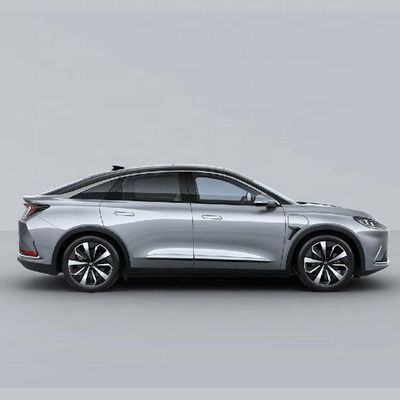 ARCFOX αS Chinese Electric Sedan conduite autonome avec Huawei