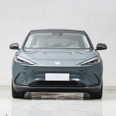ARCFOX αS Chinese Electric Sedan conduite autonome avec Huawei