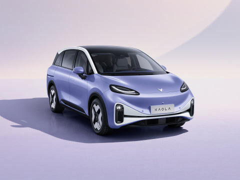ARCFOX Koala Chinese Electric Sedan Petit MPV L2 conduite assistée