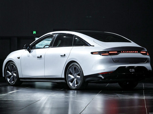 Leapmotor C01 Chinese Electric Sedan 525KM-717KM Avec des portes sans cadre
