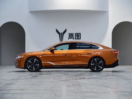 Voyah Chasing PHEV Sedan Chinese Electric Sedan 1.5T Moteur Autonomie de croisière 1227KM