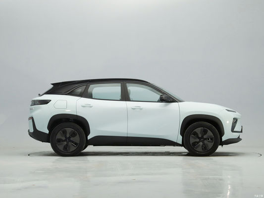 Chery EQ7 Pure SUV électrique de taille moyenne avec 4 roues motrices