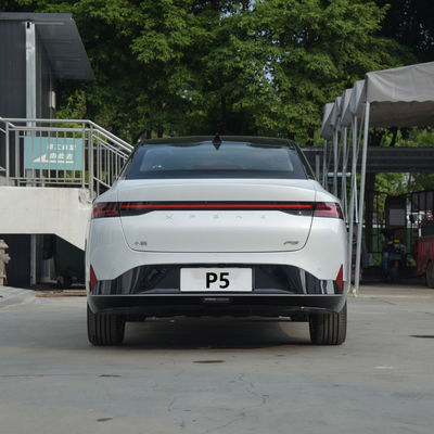 Xpeng P5 SUV électrique chinois Range de voiture électrique de 460KM-500KM