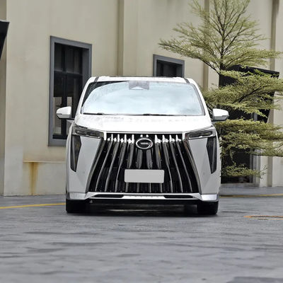 GAC M8 voiture chinoise à carburant 5 portes 7 places MPV moteur 2.0T