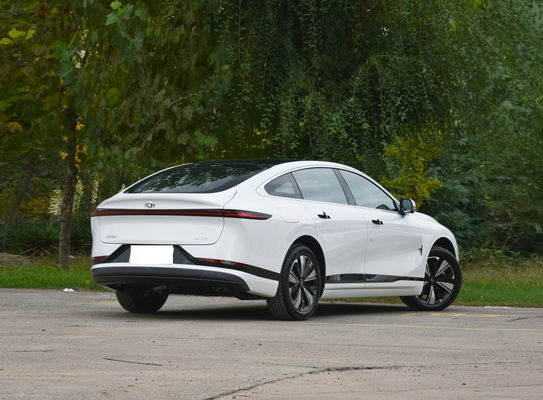 Chang'an A07 Sedan EV et Reev Deux combinaisons Durée de vie de la batterie 515 km (EV) et 1200 km (1.5T moteur Reev)