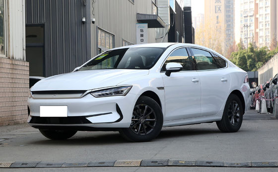 2024 BYD Qin Plus 55 km/120 km Honor Modèle Chine D-MI Plug dans une voiture hybride