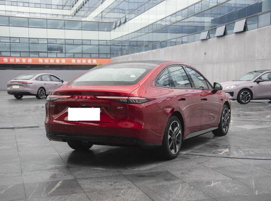 AION RT de gamme 520KM-620KM, la berline la moins chère avec LiDAR en Chine.