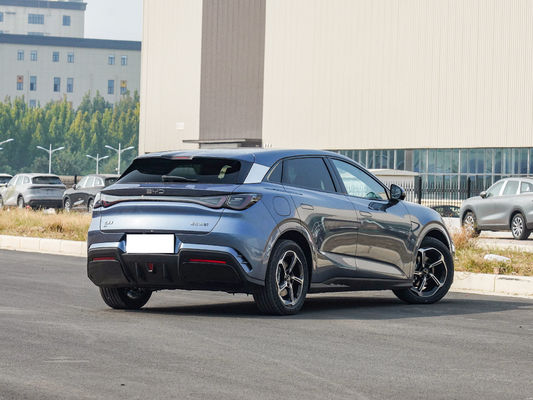 2025 BYD Seal 06GT, avec une autonomie de 505 km à 605 km.