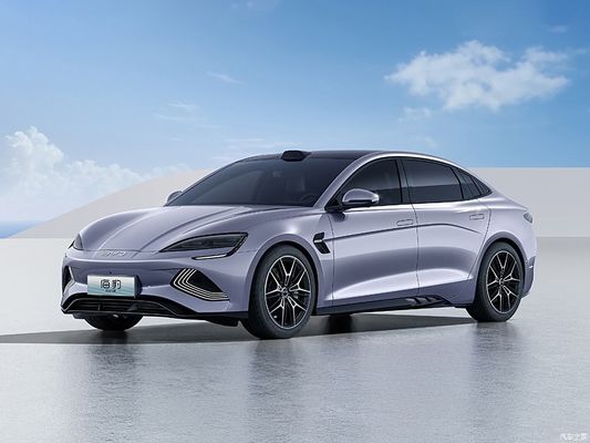 BYD 2025 Seal, une berline électrique pure avec une autonomie allant jusqu'à 650 km, un nouveau système de conduite intelligent et le meilleur rapport qualité-prix pour une berline électrique de taille moyenne.