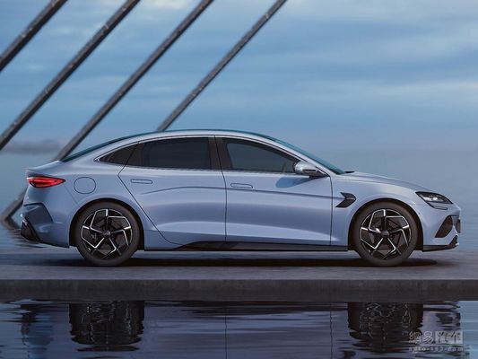 BYD 2025 Seal, une berline électrique pure avec une autonomie allant jusqu'à 650 km, un nouveau système de conduite intelligent et le meilleur rapport qualité-prix pour une berline électrique de taille moyenne.