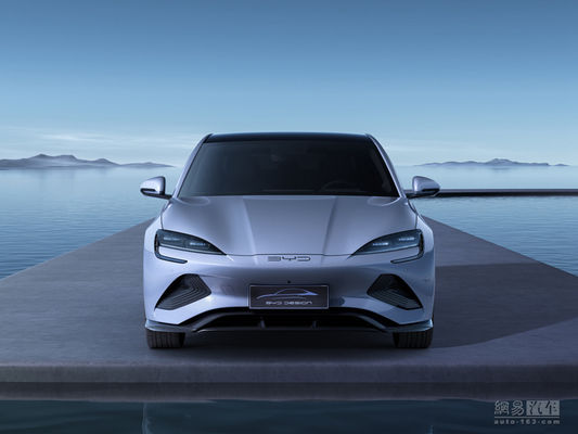 BYD 2025 Seal, une berline électrique pure avec une autonomie allant jusqu'à 650 km, un nouveau système de conduite intelligent et le meilleur rapport qualité-prix pour une berline électrique de taille moyenne.