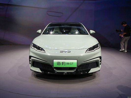 25 BYD Seal06GT, avec une autonomie de 505KM-605KM, avec traction intégrale et à deux roues motrices avec deux systèmes.