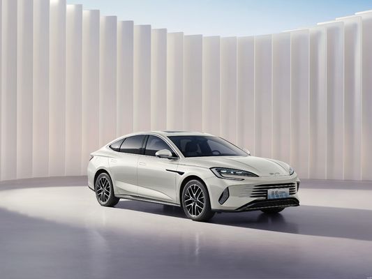 2025 BYD-SEAL 07 DM-i Disque intelligent équipé de la technologie BYD Dmi de 5ème génération. A une autonomie combinée de plus de 2000KM. Meilleur rapport qualité-prix
